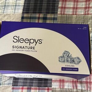 Signature Gel Memory Foam Pillow - White and Purple